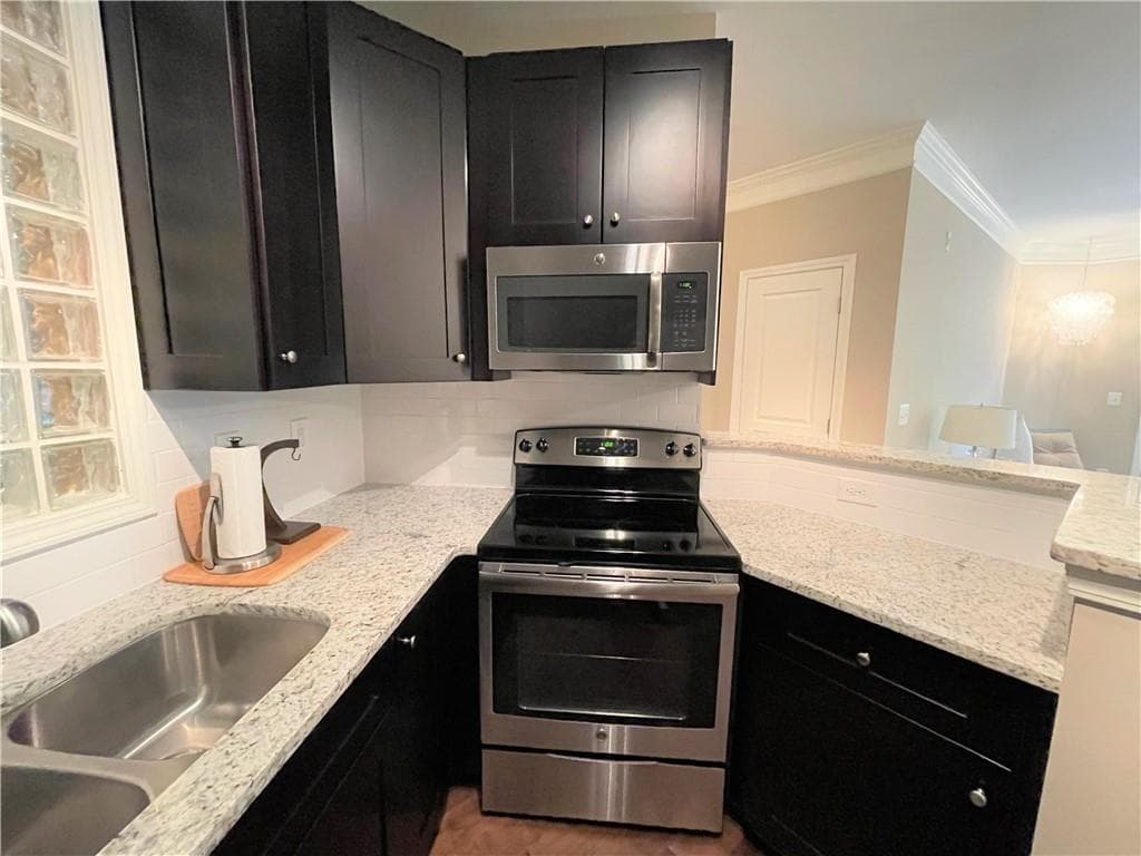 2 bedroom, 1 bathroom, 952 sq ft condominium for rent at 10 Perimeter Summit Boulevard 4132, Brookhaven, GA 30319 for $1,950 a month — photo 9
