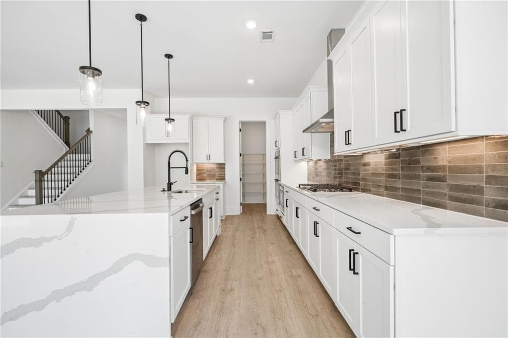5 bedroom, 5 bathroom, 3,351 sq ft single family residence under contract at 212 Regester Way, Peachtree City, GA 30269 — photo 7