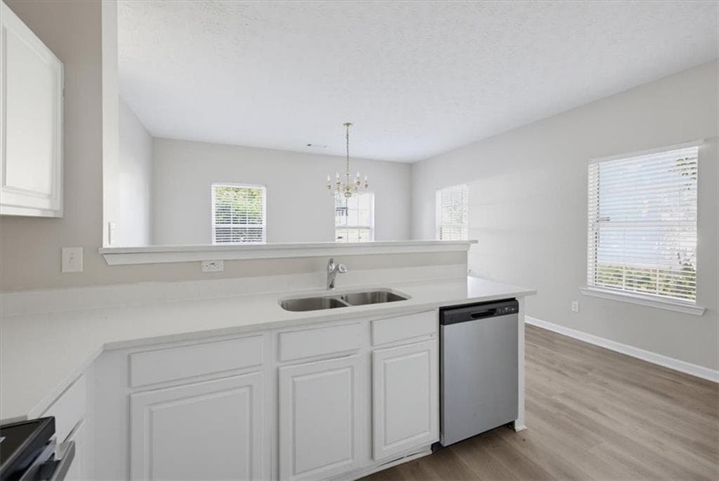 3 bedroom, 3 bathroom, 1,874 sq ft single family residence for sale at 4060 Robin Circle, College Park, GA 30349 — photo 10