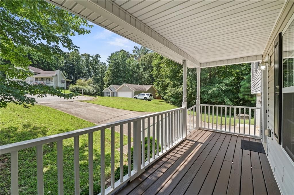3 bedroom, 2 bathroom, 1,308 sq ft single family residence under contract at 2800 Tumblewood Trail, Gainesville, GA 30507 — photo 6
