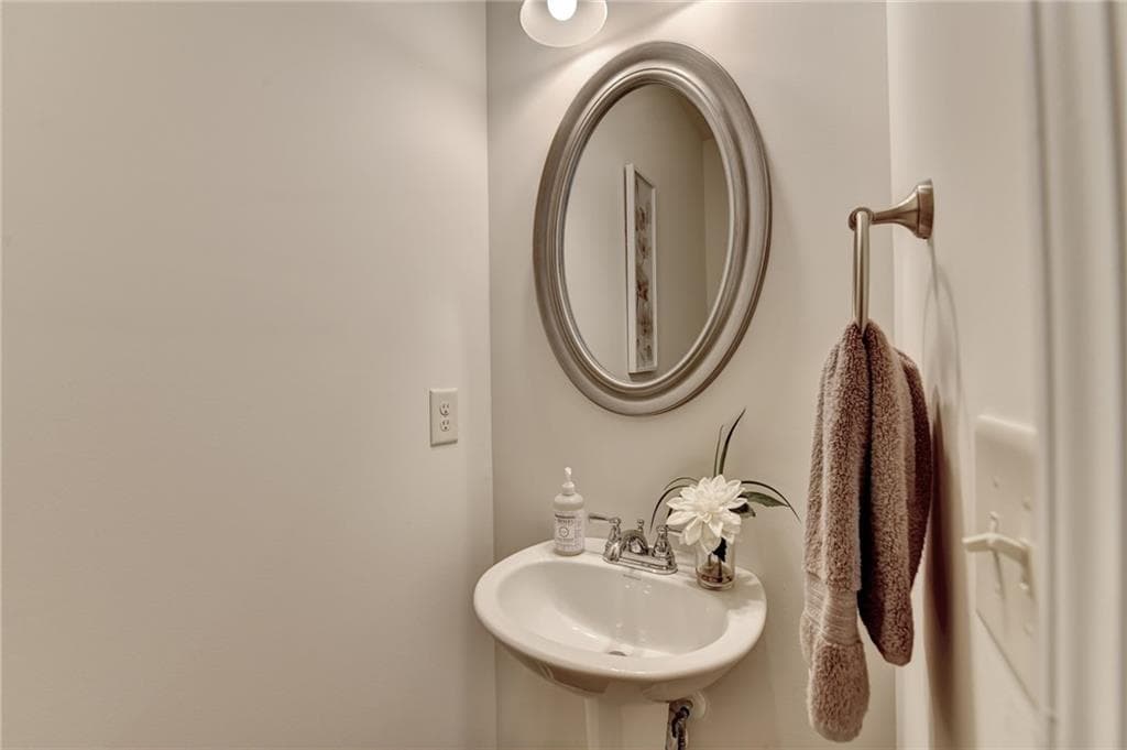 3 bedroom, 3 bathroom, 1,801 sq ft single family residence for sale at 20 Eagle Drive, Rome, GA 30165 — photo 8