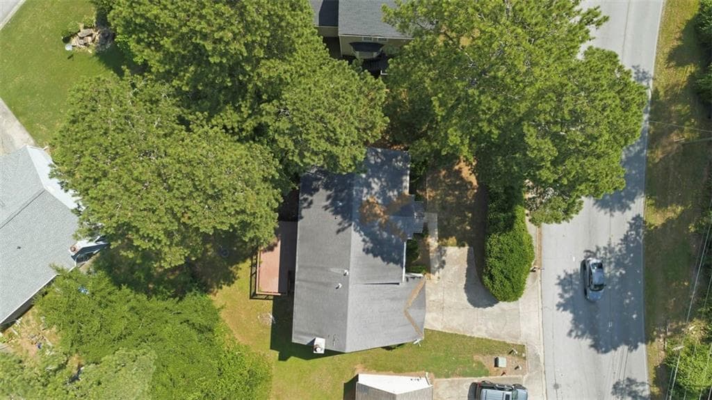 4 bedroom, 3 bathroom, 3,544 sq ft single family residence under contract at 3737 Waldrop Drive, Decatur, GA 30034 — photo 3