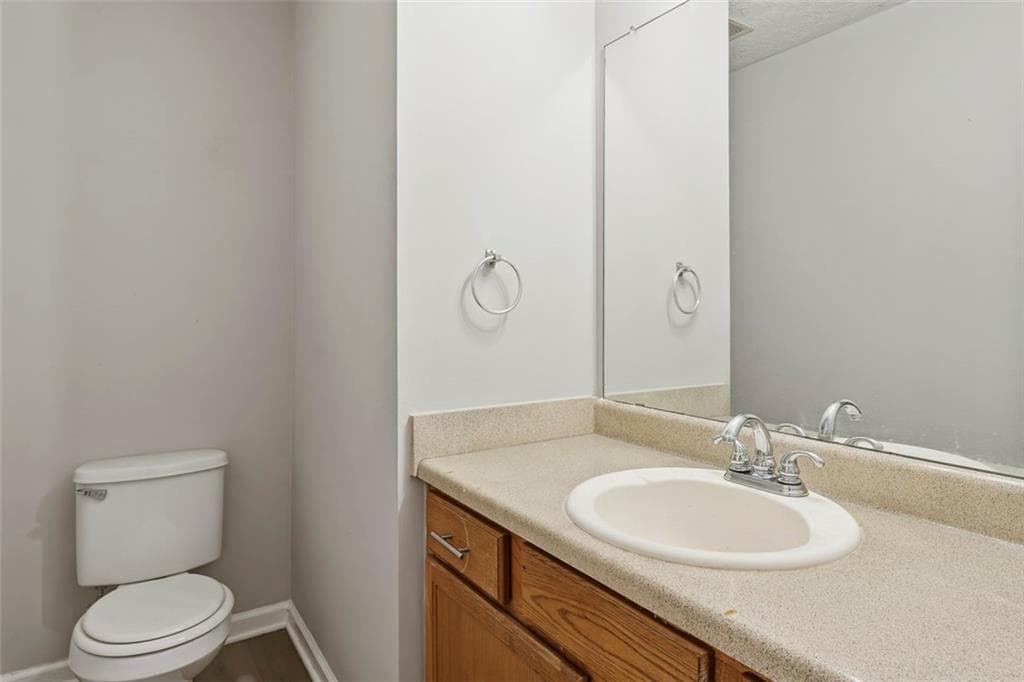 4 bedroom, 3 bathroom, 3,544 sq ft single family residence under contract at 3737 Waldrop Drive, Decatur, GA 30034 — photo 8