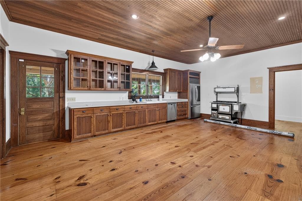 4 bedroom, 3 bathroom, 3,324 sq ft single family residence for sale at 330 Park Road, Eatonton, GA 31024 — photo 8