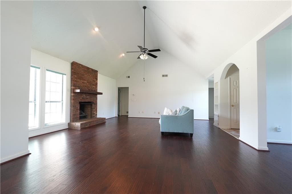 3 bedroom, 2 bathroom, 1,913 sq ft single family residence for sale at 1041 Forest Hills Drive, Conyers, GA 30094 — photo 2
