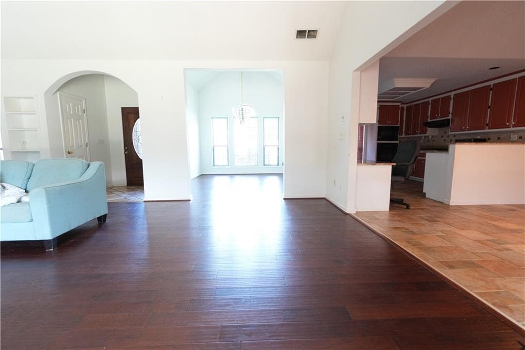 3 bedroom, 2 bathroom, 1,913 sq ft single family residence for sale at 1041 Forest Hills Drive, Conyers, GA 30094 — photo 5