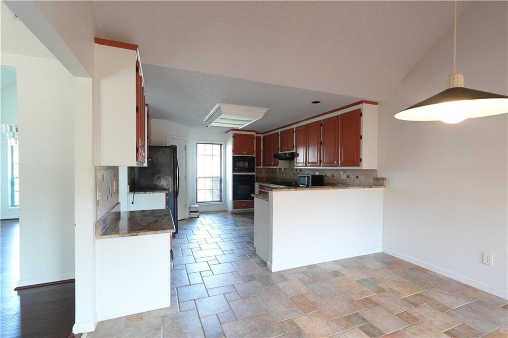 3 bedroom, 2 bathroom, 1,913 sq ft single family residence for sale at 1041 Forest Hills Drive, Conyers, GA 30094 — photo 8