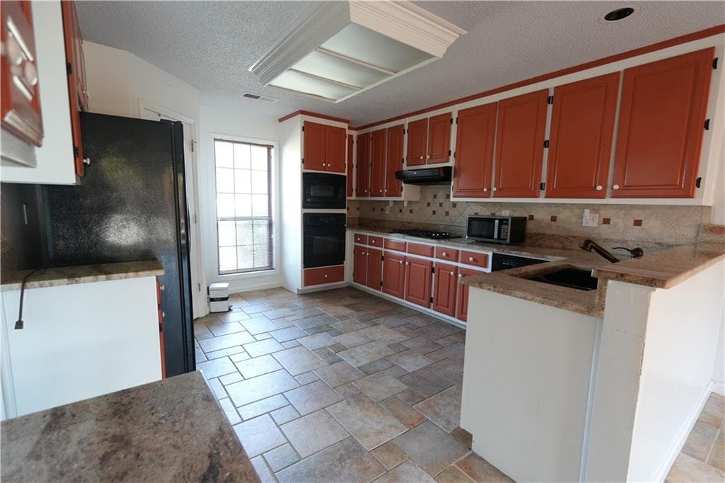 3 bedroom, 2 bathroom, 1,913 sq ft single family residence for sale at 1041 Forest Hills Drive, Conyers, GA 30094 — photo 9