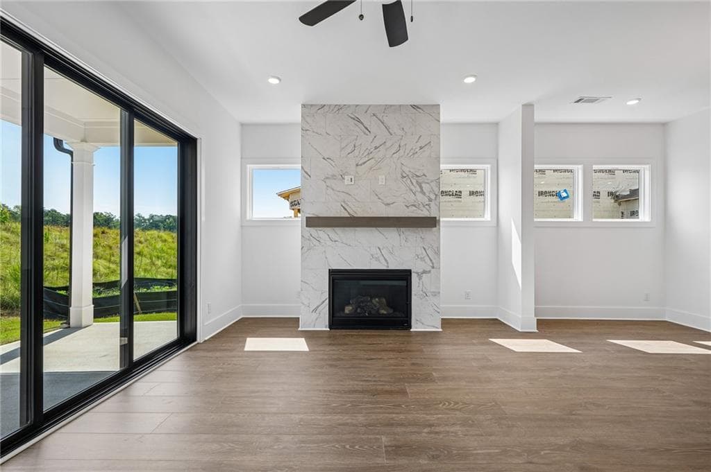 3 bedroom, 4 bathroom, 2,843 sq ft single family residence for sale at 203 Regester Way, Peachtree City, GA 30269 — photo 6