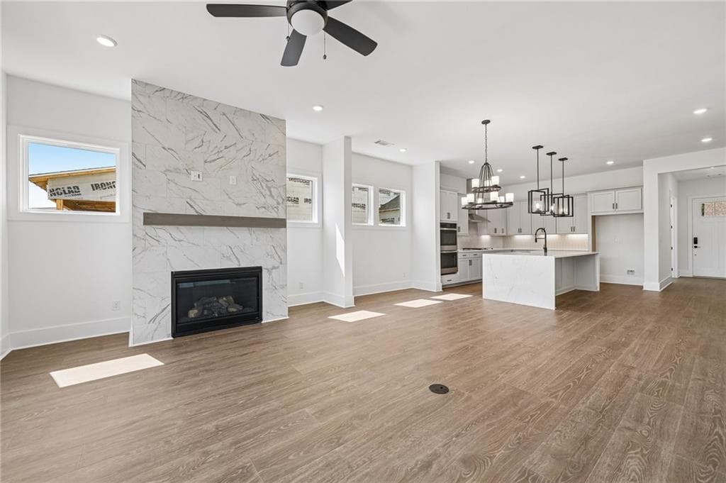 3 bedroom, 4 bathroom, 2,843 sq ft single family residence for sale at 203 Regester Way, Peachtree City, GA 30269 — photo 7