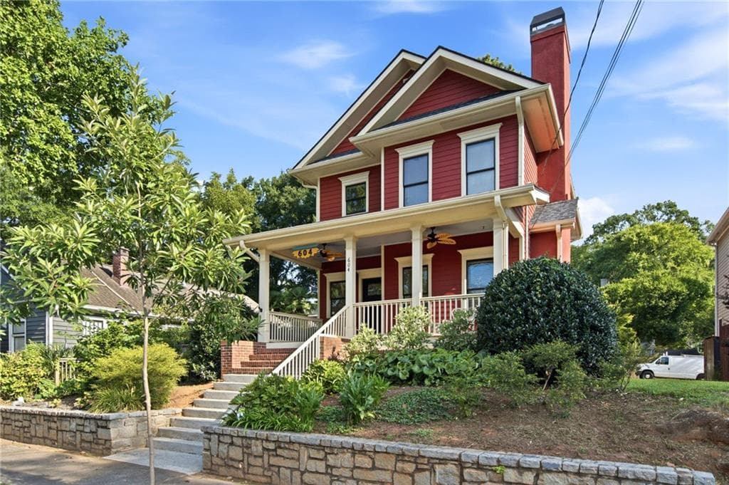 3 bedroom, 3 bathroom, 2,070 sq ft single family residence under contract at 604 Mead Street, Atlanta, GA 30312 — photo 3