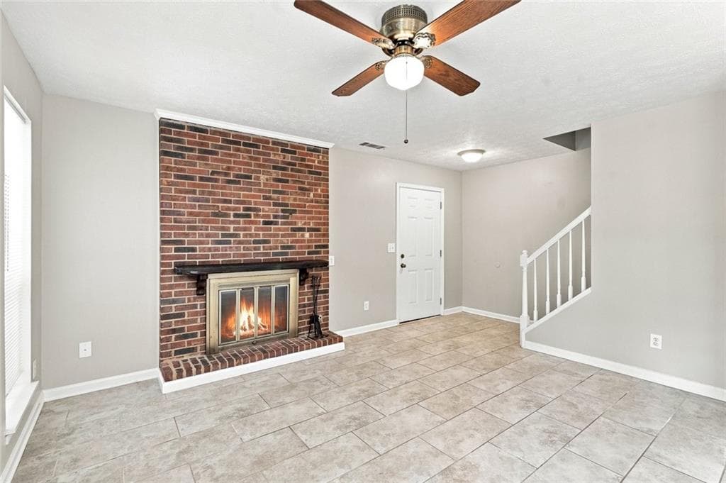 2 bedroom, 2 bathroom, 1,196 sq ft condominium for sale at 5557 Clover Rise Lane, Norcross, GA 30093 — photo 5