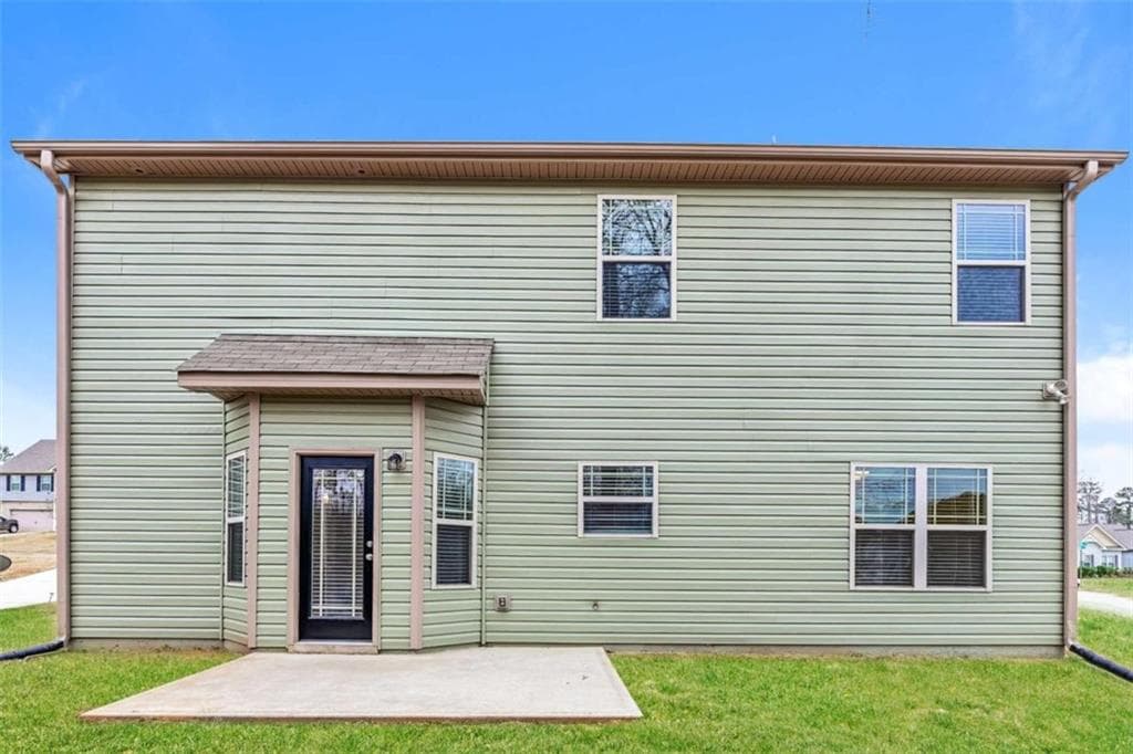 4 bedroom, 3 bathroom, 2,130 sq ft single family residence for sale at 633 Stevens Place, Mcdonough, GA 30252 — photo 2