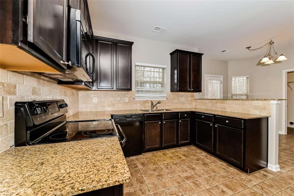4 bedroom, 3 bathroom, 2,130 sq ft single family residence for sale at 633 Stevens Place, Mcdonough, GA 30252 — photo 9