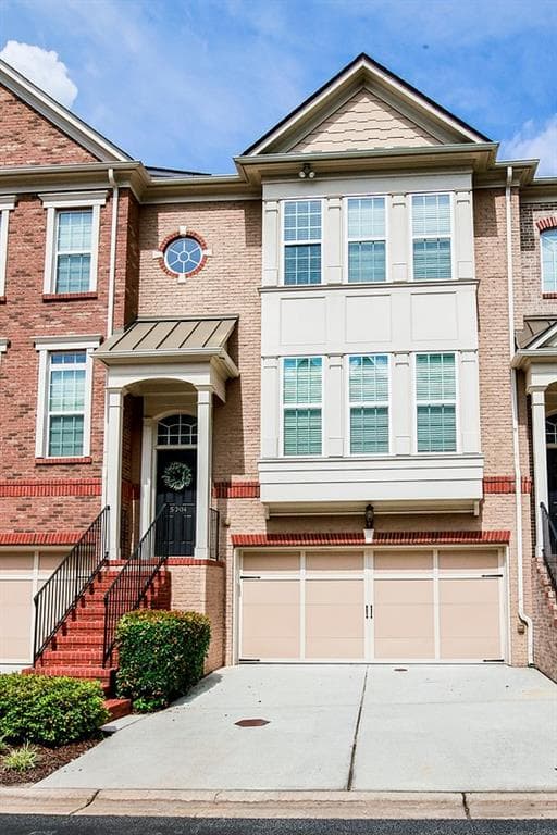 4 bedroom, 4 bathroom, 2,345 sq ft townhouse for sale at 5004 Ridgemont Walk 19, Atlanta, GA 30339 — photo 1 of 30