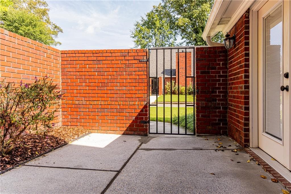 2 bedroom, 2 bathroom, 1,523 sq ft condominium for sale at 2 Robin St 5, Rome, GA 30165 — photo 3