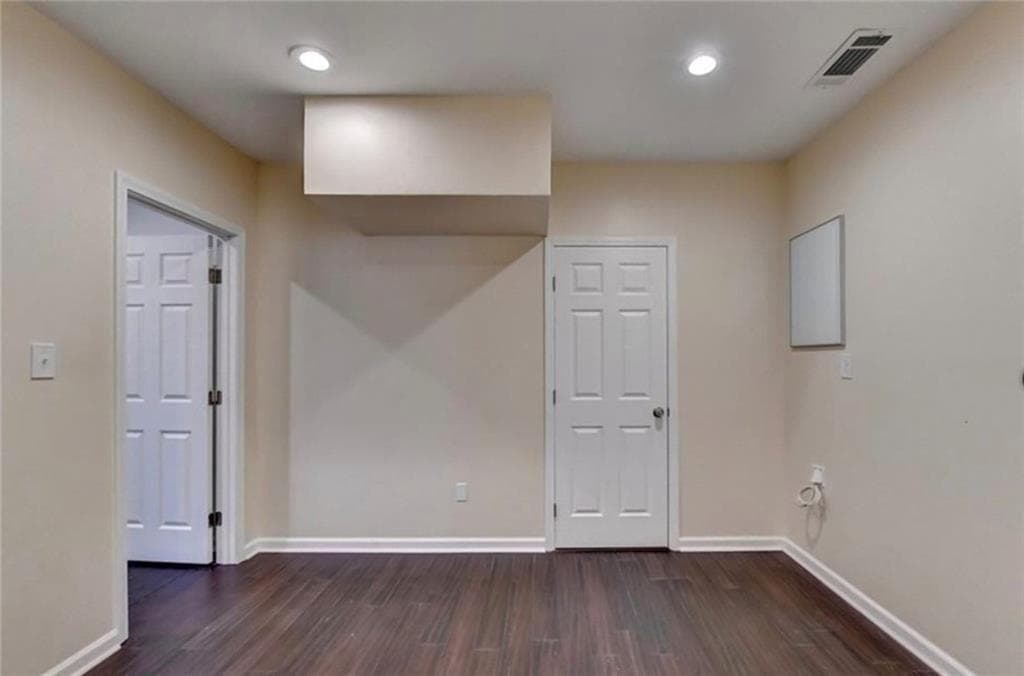 5 bedroom, 4 bathroom, 3,936 sq ft single family residence for sale at 1376 Castleberry Drive, Buford, GA 30518 — photo 7