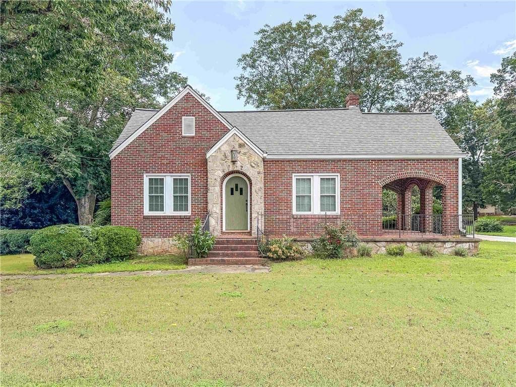 3 bedroom, 2 bathroom, 1,602 sq ft single family residence for rent at 598 Main Street, Palmetto, GA 30268 for $2,600 a month