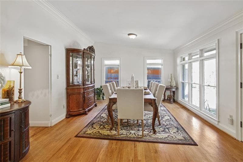 5 bedroom, 4 bathroom, 3,762 sq ft single family residence for rent at 1930 Wildwood Place, Atlanta, GA 30324 for $6,500 a month — photo 2
