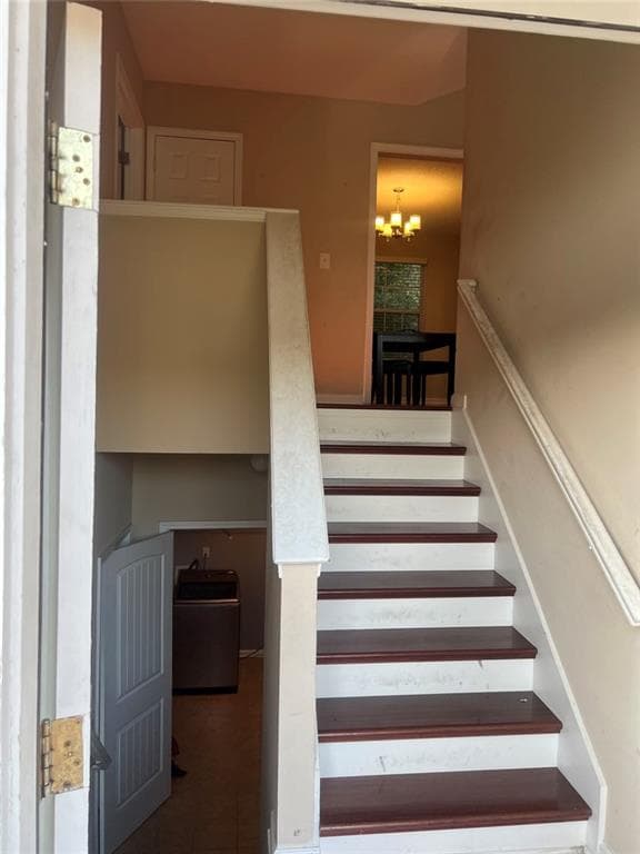 4 bedroom, 3 bathroom, 2,116 sq ft single family residence under contract at 7247 Cedar Forest Drive, Douglasville, GA 30134 — photo 5
