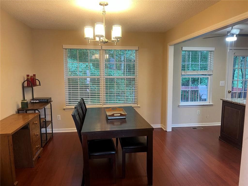 4 bedroom, 3 bathroom, 2,116 sq ft single family residence under contract at 7247 Cedar Forest Drive, Douglasville, GA 30134 — photo 6