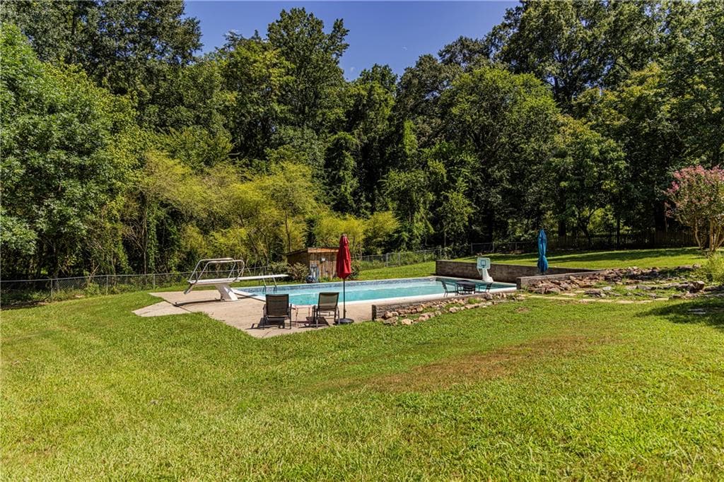 4 bedroom, 4 bathroom, 3,576 sq ft single family residence for sale at 13 Greenbriar Lane, Rome, GA 30161 — photo 2