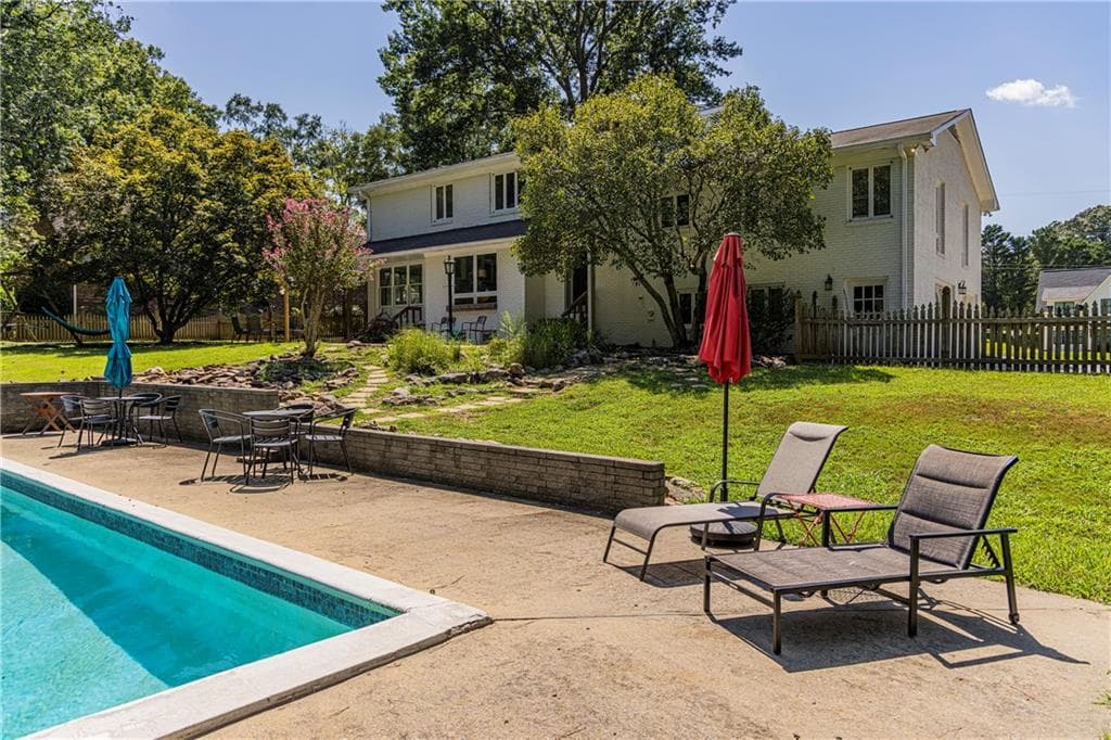 4 bedroom, 4 bathroom, 3,576 sq ft single family residence for sale at 13 Greenbriar Lane, Rome, GA 30161 — photo 3