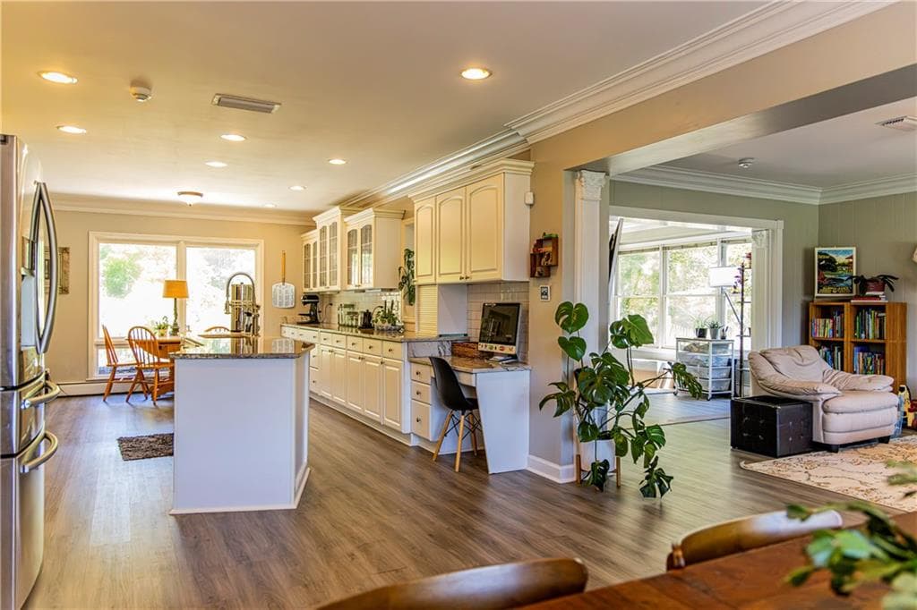 4 bedroom, 4 bathroom, 3,576 sq ft single family residence for sale at 13 Greenbriar Lane, Rome, GA 30161 — photo 6