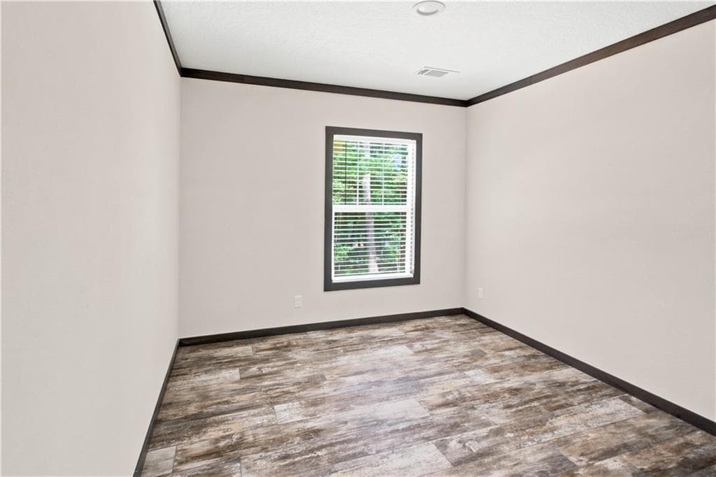 3 bedroom, 2 bathroom, 1,530 sq ft single family residence for sale at 25 Lewis Barrett Boulevard, Rome, GA 30161 — photo 2