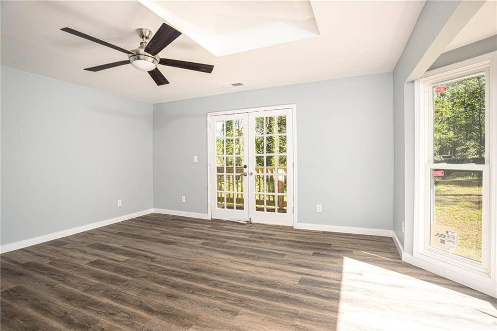 5 bedroom, 3 bathroom, 3,256 sq ft single family residence for sale at 2933 Shelly Drive, Atlanta, GA 30311 — photo 8
