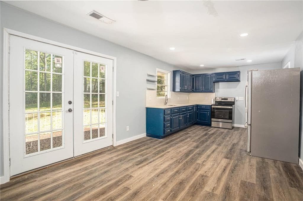 5 bedroom, 3 bathroom, 3,256 sq ft single family residence for sale at 2933 Shelly Drive, Atlanta, GA 30311 — photo 9
