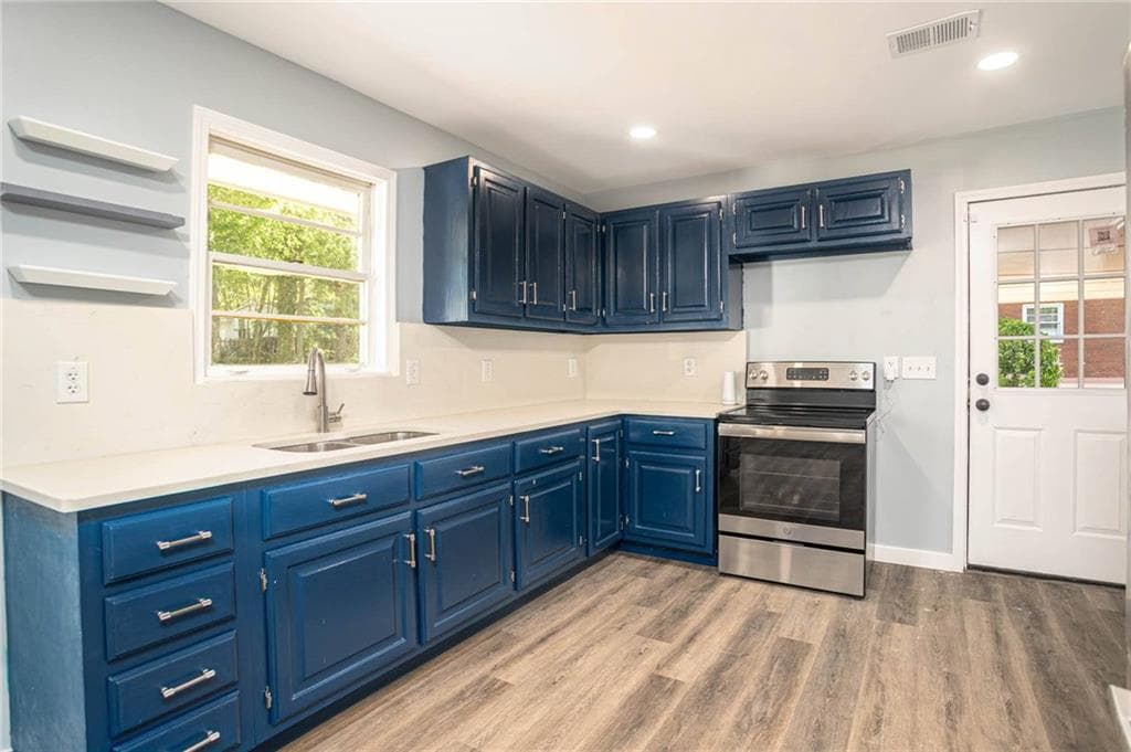 5 bedroom, 3 bathroom, 3,256 sq ft single family residence for sale at 2933 Shelly Drive, Atlanta, GA 30311 — photo 10