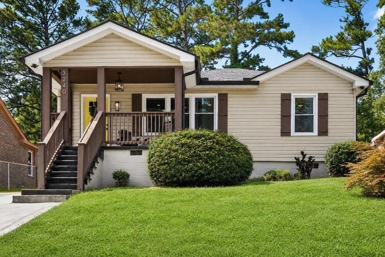 3 bedroom, 2 bathroom, 1,151 sq ft single family residence under contract at 3240 Stratton Lane, Scottdale, GA 30079