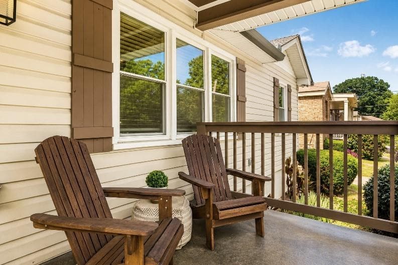 3 bedroom, 2 bathroom, 1,151 sq ft single family residence under contract at 3240 Stratton Lane, Scottdale, GA 30079 — photo 2