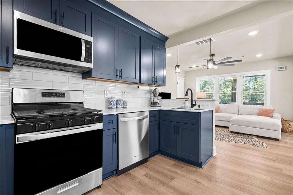 3 bedroom, 2 bathroom, 1,151 sq ft single family residence under contract at 3240 Stratton Lane, Scottdale, GA 30079 — photo 9