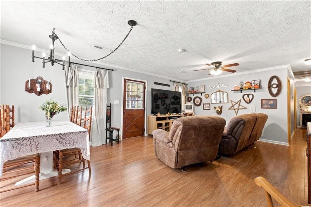 3 bedroom, 2 bathroom, 1,360 sq ft single family residence under contract at 636 Yarbrough Road, Aragon, GA 30104 — photo 5