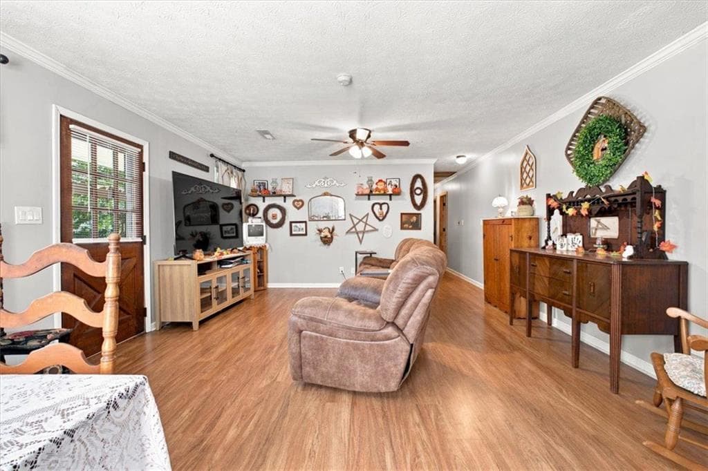 3 bedroom, 2 bathroom, 1,360 sq ft single family residence under contract at 636 Yarbrough Road, Aragon, GA 30104 — photo 8