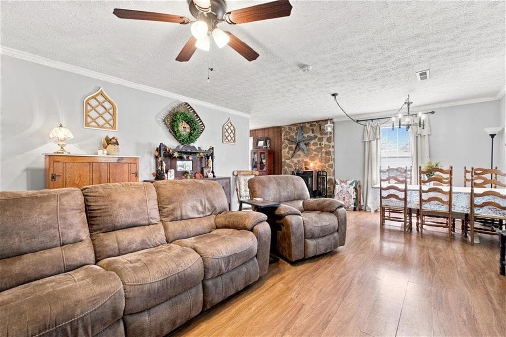 3 bedroom, 2 bathroom, 1,360 sq ft single family residence under contract at 636 Yarbrough Road, Aragon, GA 30104 — photo 10