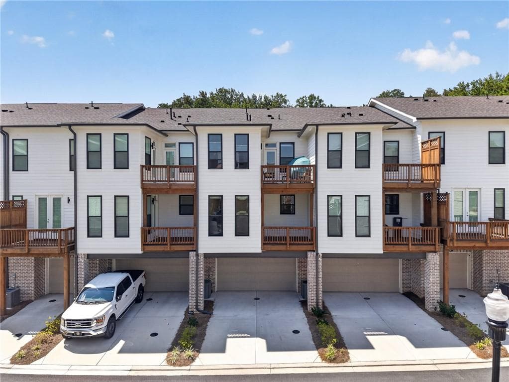3 bedroom, 3 bathroom, 2,145 sq ft townhouse for sale at 340 Olmstead Way, Alpharetta, GA 30022 — photo 5