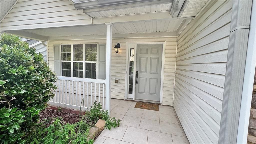 4 bedroom, 2 bathroom, 1,722 sq ft single family residence for rent at 417 Hillcrest Common, Canton, GA 30115 for $2,050 a month — photo 4