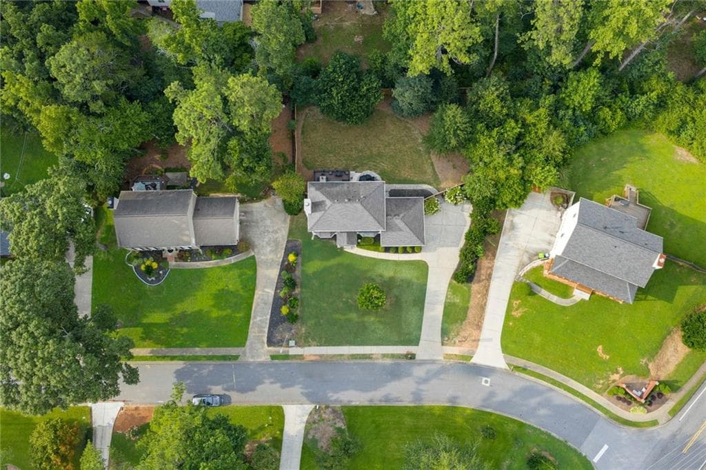 3 bedroom, 3 bathroom, 1,840 sq ft single family residence under contract at 3181 Branford Court, Marietta, GA 30062 — photo 6