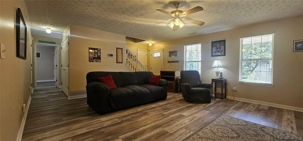 4 bedroom, 3 bathroom, 2,185 sq ft single family residence for sale at 661 Michael Circle, Monroe, GA 30655 — photo 4