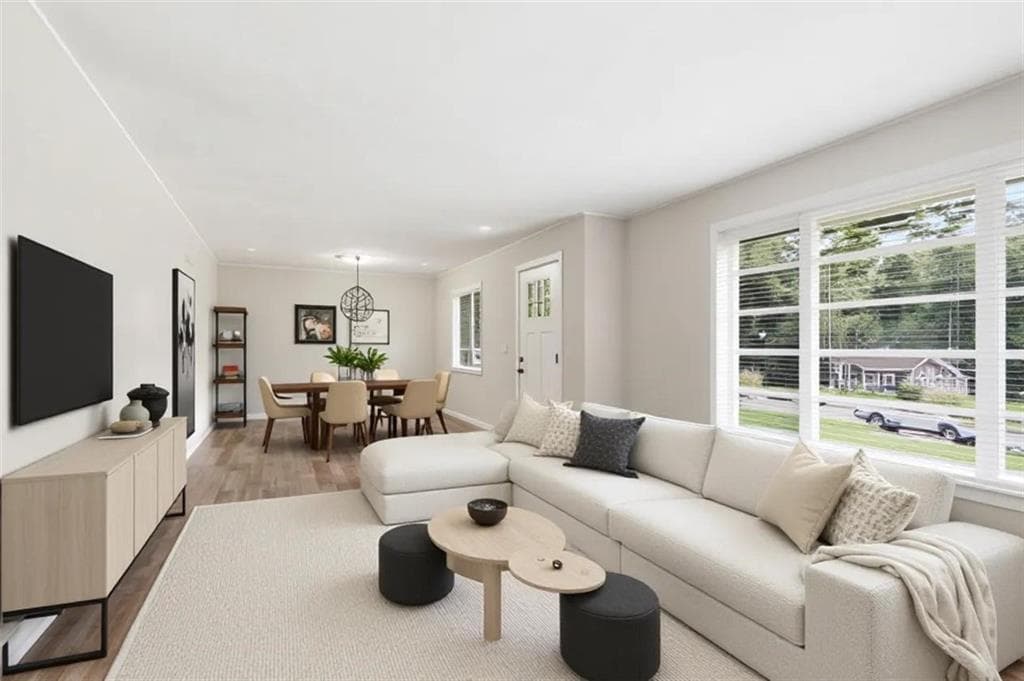 4 bedroom, 2 bathroom, 2,215 sq ft single family residence for sale at 2881 Treadway Drive, Decatur, GA 30034 — photo 5