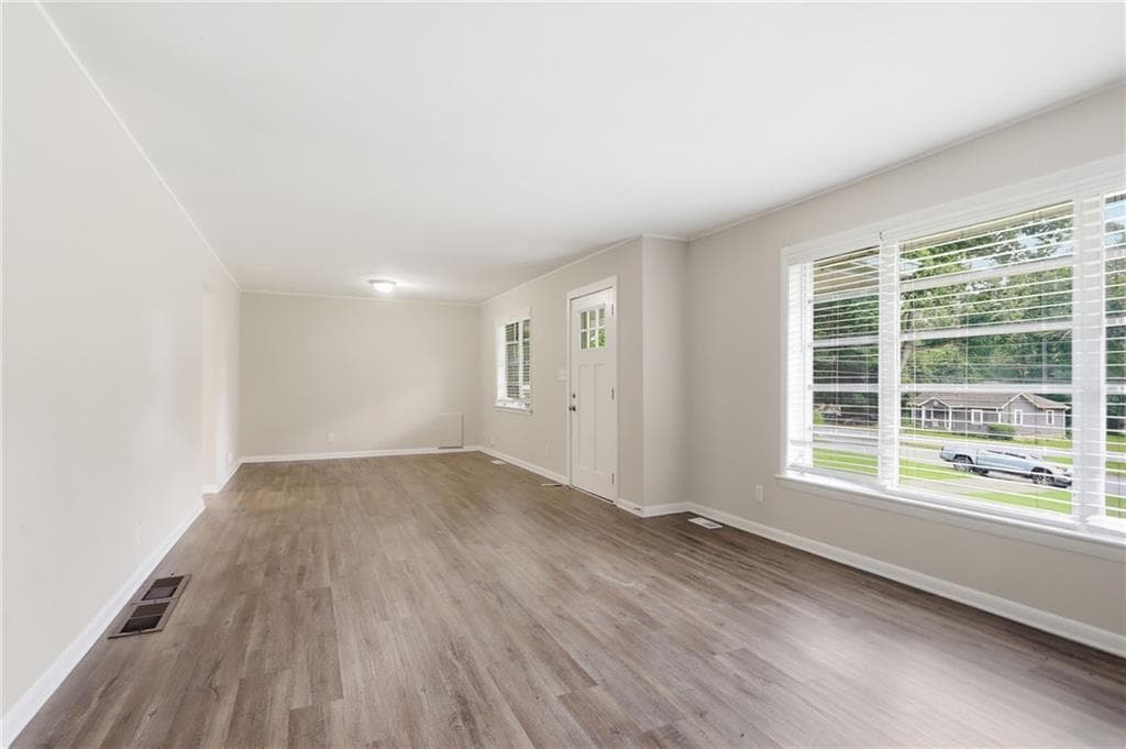 4 bedroom, 2 bathroom, 2,215 sq ft single family residence for sale at 2881 Treadway Drive, Decatur, GA 30034 — photo 9