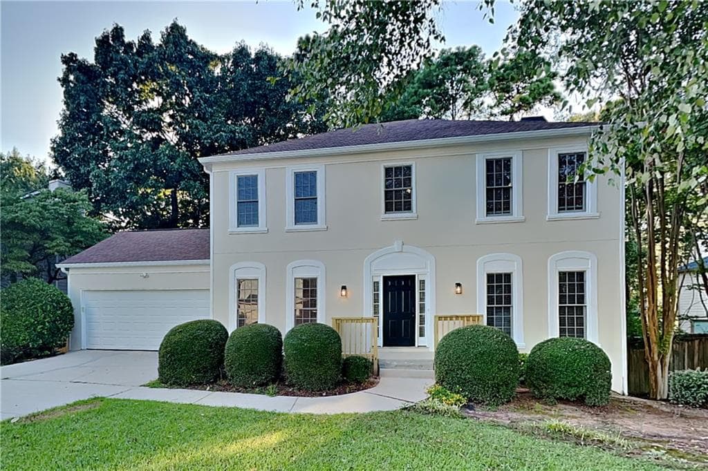 4 bedroom, 3 bathroom, 2,336 sq ft single family residence for rent at 215 Boca Ciega Court, Alpharetta, GA 30022 for $3,000 a month — photo 1 of 25