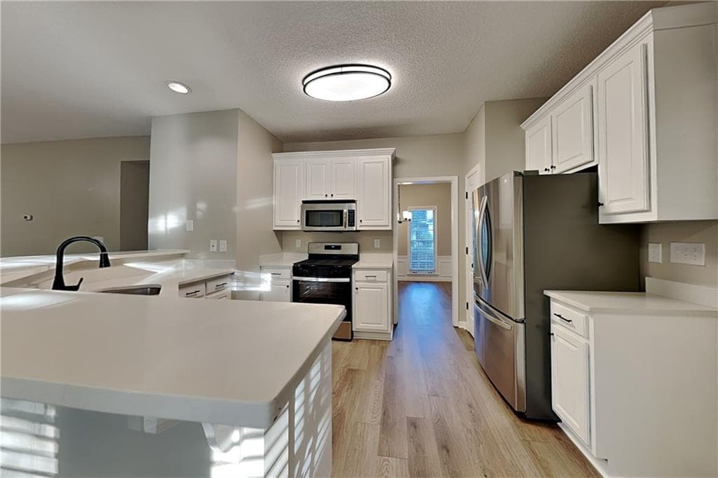 4 bedroom, 3 bathroom, 2,336 sq ft single family residence for rent at 215 Boca Ciega Court, Alpharetta, GA 30022 for $3,000 a month — photo 5