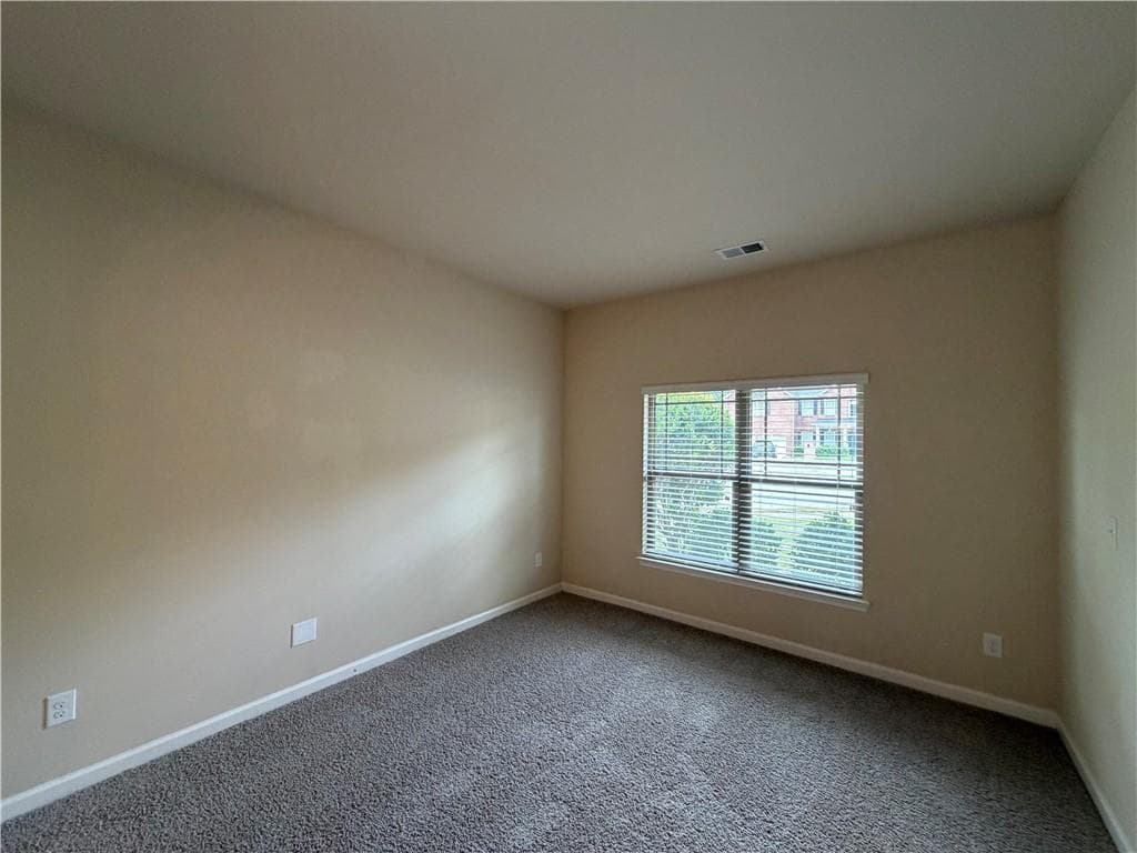 4 bedroom, 3 bathroom, 2,672 sq ft single family residence under contract at 6543 Chason Woods Court, Jonesboro, GA 30238 — photo 4