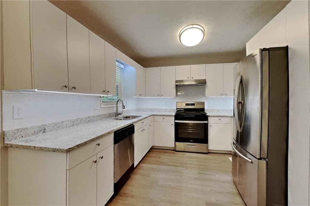 3 bedroom, 3 bathroom, 2,111 sq ft single family residence for rent at 2467 Wagon Trace, Duluth, GA 30096 for $2,350 a month — photo 7