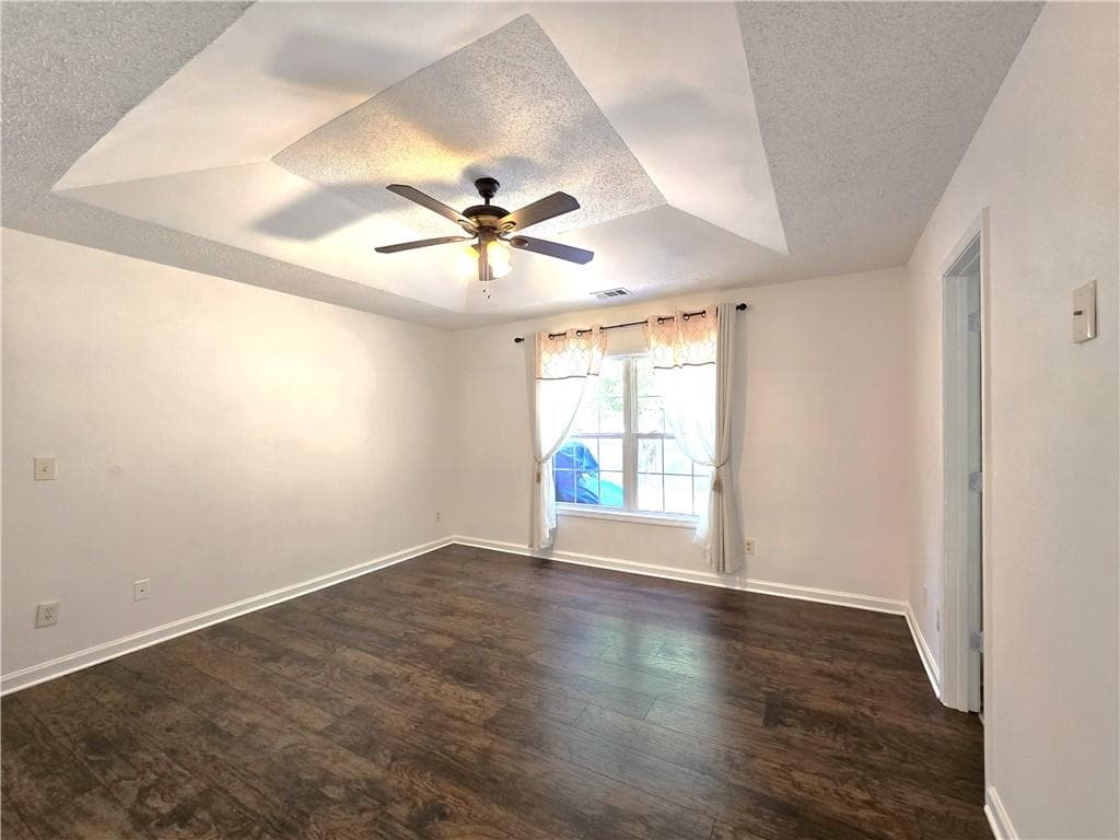 3 bedroom, 2 bathroom, 1,270 sq ft single family residence for sale at 245 Crofton Ridge, Bethlehem, GA 30620 — photo 5
