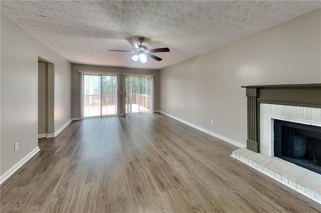 3 bedroom, 4 bathroom, 1,632 sq ft single family residence for rent at 255 Crab Orchard Way, Roswell, GA 30076 for $2,795 a month — photo 3